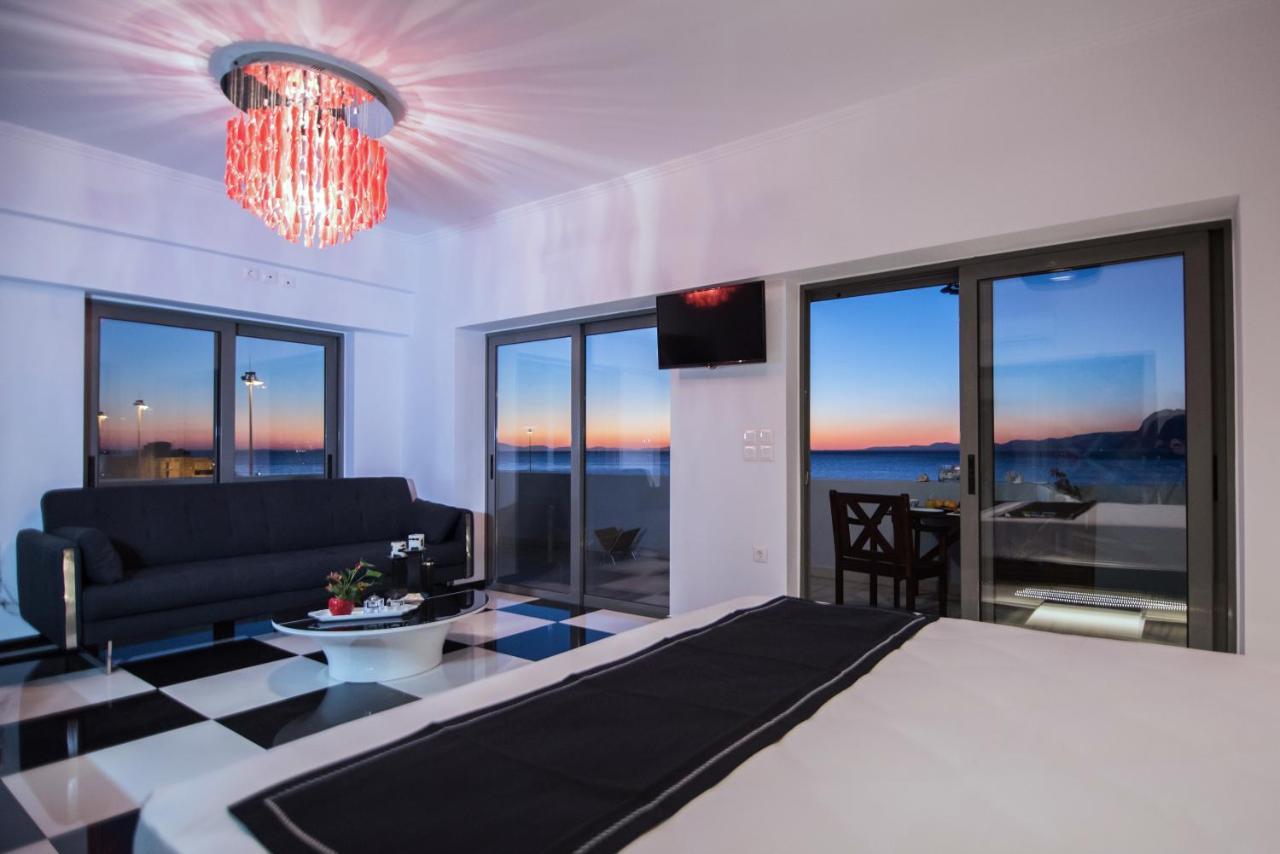 Appartamento Majestic Penthouse In The Heart Of Patra Esterno foto