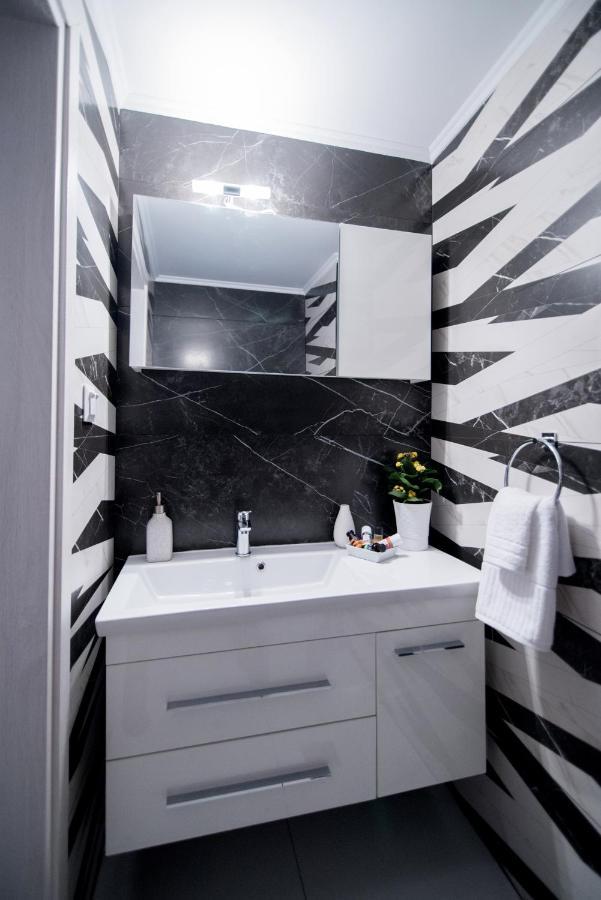 Appartamento Majestic Penthouse In The Heart Of Patra Esterno foto