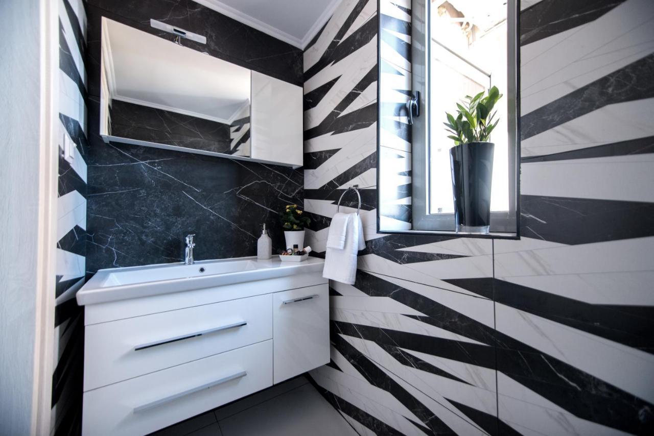 Appartamento Majestic Penthouse In The Heart Of Patra Esterno foto