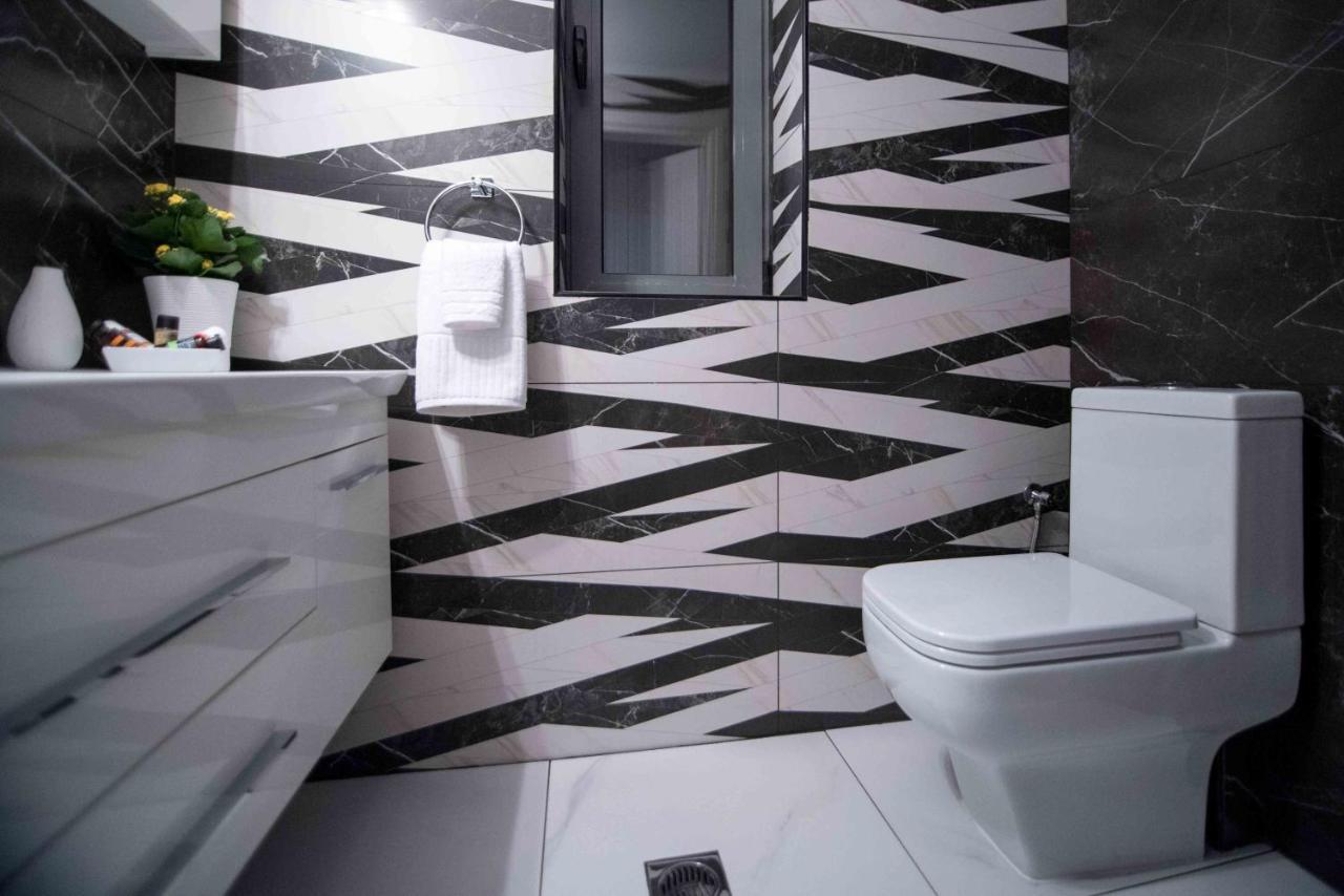 Appartamento Majestic Penthouse In The Heart Of Patra Esterno foto