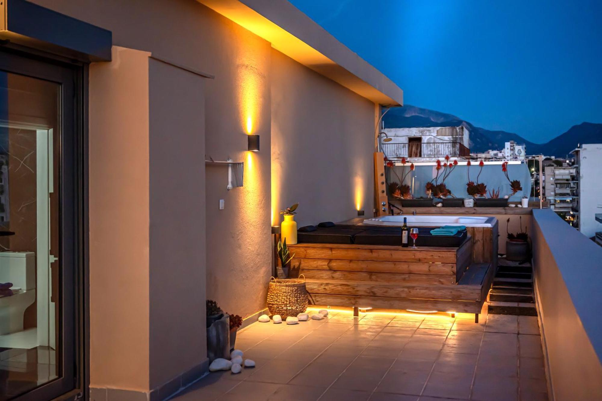 Appartamento Majestic Penthouse In The Heart Of Patra Esterno foto